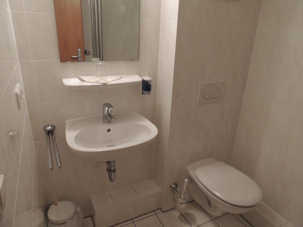 Hotel-Gasthof Eberherr Forstinning Cameră foto